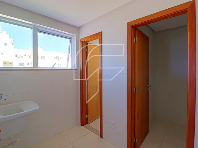Imagem 11: Edifício Helio Rosa apartamento de 3 quartos a venda frente para o mar na Praia do Morro