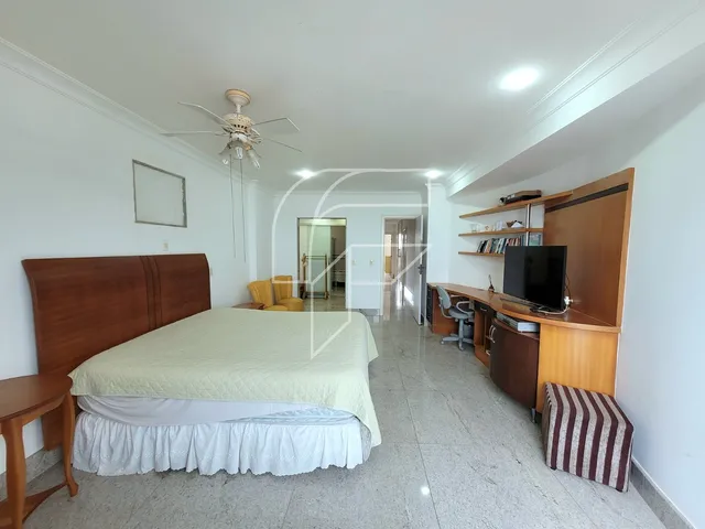 Imagem 3: Apartamento alto padrão com 5 quartos sendo 1 suíte master com vista para o mar na Orla