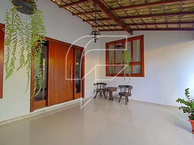 Imagem 7: Ampla casa linear completa com 4 suítes e área de lazer com piscina na Enseada Azul
