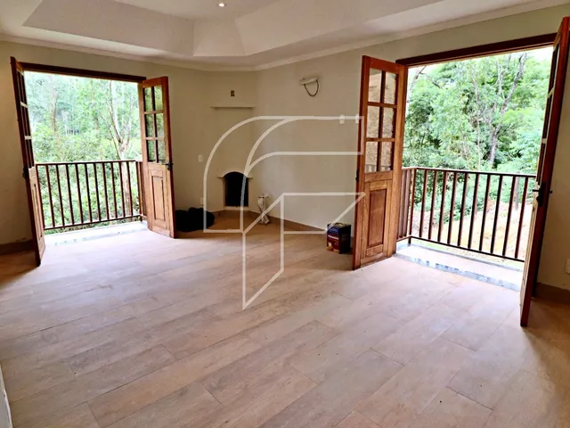 Imagem 3: Casa Rústica e Luxuosa, de 3 quartos, 2 suítes, vários ambientes na beira da Mata