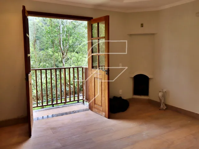 Imagem 12: Casa Rústica e Luxuosa, de 3 quartos, 2 suítes, vários ambientes na beira da Mata