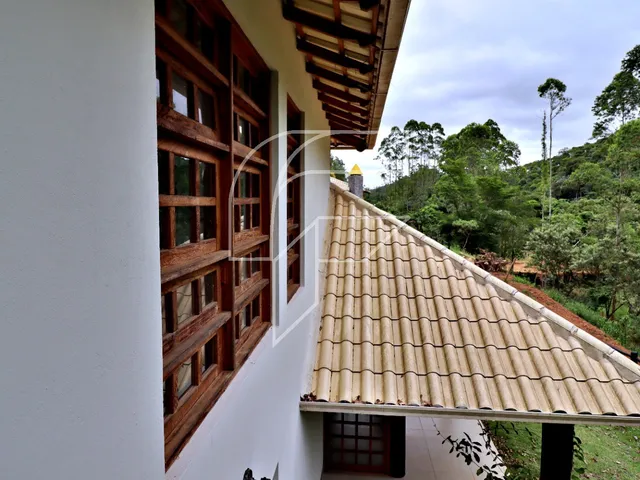 Imagem 15: Casa Rústica e Luxuosa, de 3 quartos, 2 suítes, vários ambientes na beira da Mata