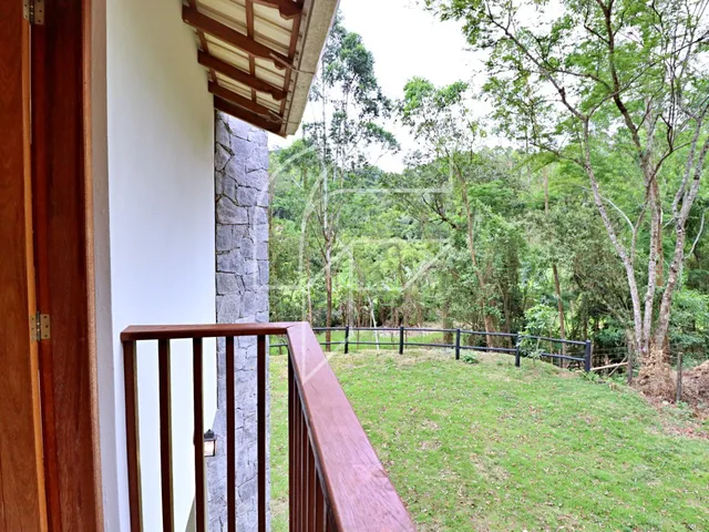 Imagem 14: Casa Rústica e Luxuosa, de 3 quartos, 2 suítes, vários ambientes na beira da Mata