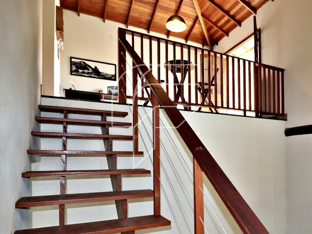 Imagem 9: Casa Rústica e Luxuosa de 3 quartos, 2 suítes, piscina e vários ambientes, junto à