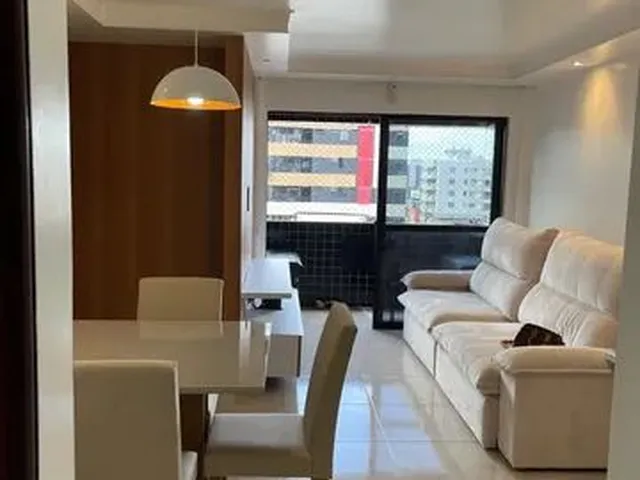 Imagem: O apartamento possui 2 Dormitórios, 1 Suíte, 2 Banheiros,