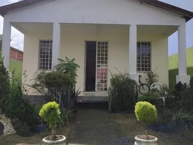Imagem: Vendo Casa em Condomínio. Financia. Possui
