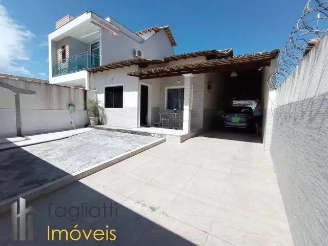 Imagem: A casa possui 3 Dormitórios, 2 Suítes, 3 Banheiros, 4