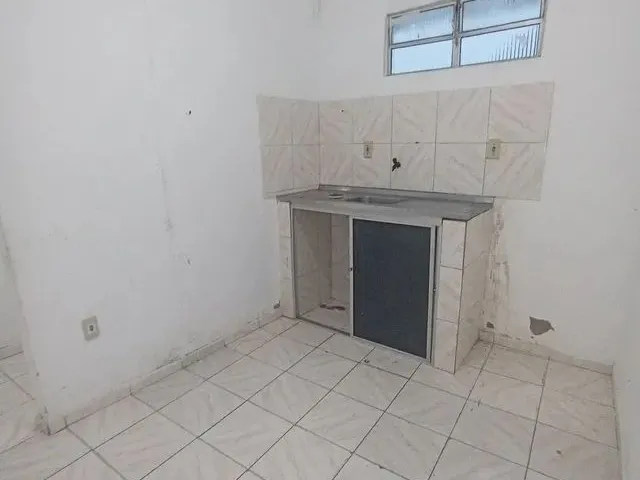 Imagem 4: Aluga-Se Casa 2/4 no Centro