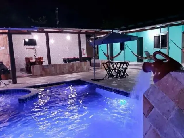 Imagem 4: Casa com 4 Suítes - Acomodam Até 12 Pessoas