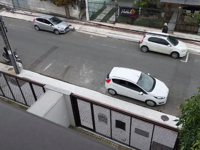 Imagem 7: Pronto para morar - Sobrado Triplex Novo com 3 Suites perto do Angeloni da Quarta Avenida