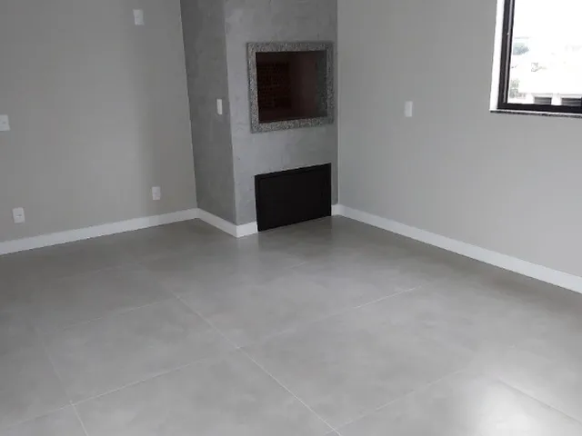 Imagem 2: Pronto para morar - Sobrado Triplex Novo com 3 Suites perto do Angeloni da Quarta Avenida