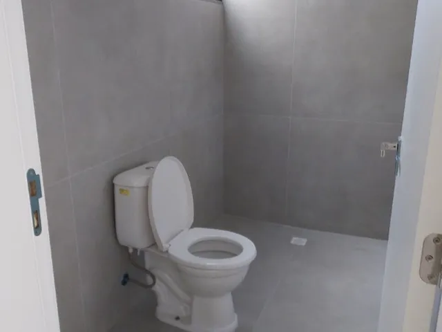 Imagem 11: Pronto para morar - Sobrado Triplex Novo com 3 Suites perto do Angeloni da Quarta Avenida