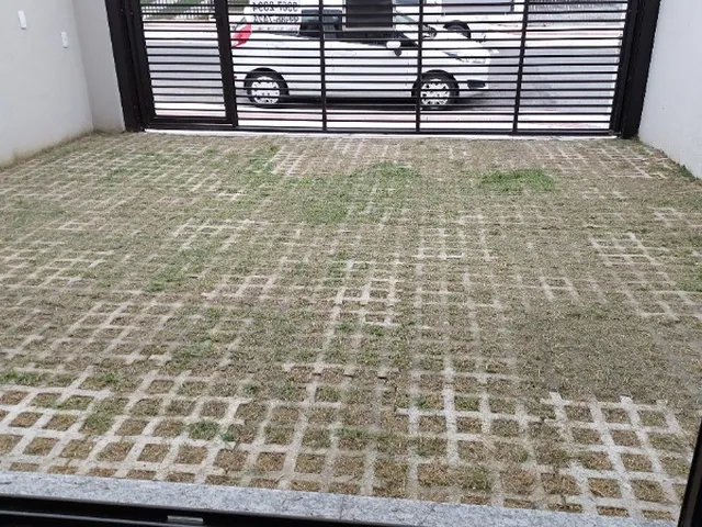 Imagem 10: Pronto para morar - Sobrado Triplex Novo com 3 Suites perto do Angeloni da Quarta Avenida