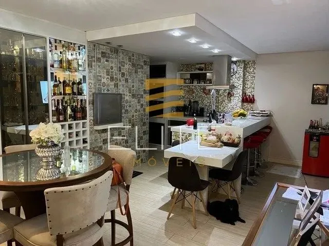 Imagem: O apartamento possui 3 Dormitórios, 1 Suíte, 3 Banheiros,