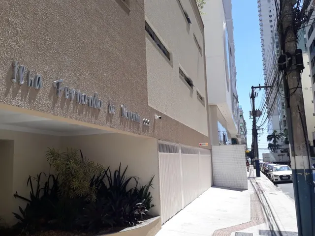 Imagem 2: Apartamento de 2 Dormitorios sacada com churrasqueira - Split e internet a 150 m da praia