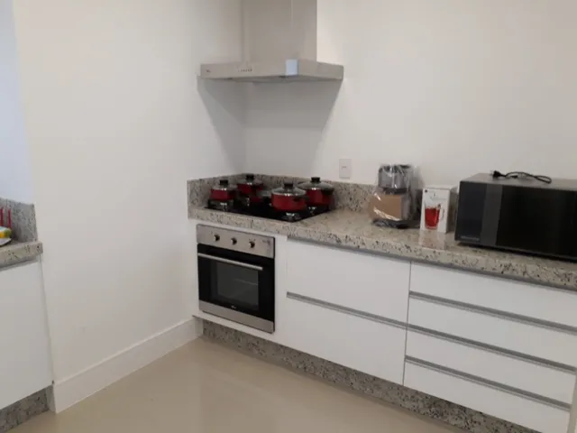 Imagem 13: 4 Suítes na Quadra do mar na Barra Sul Finamente Mobiliado e Decorado - 100 m do mar