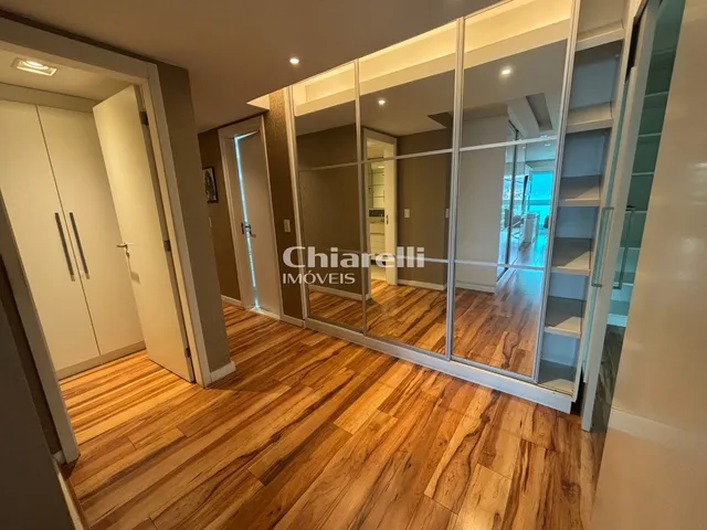 Imagem 16: Imóvel de luxo em Icaraí: Apartamento de 4 quartos, 4 suítes, 4 vagas e 290m² à