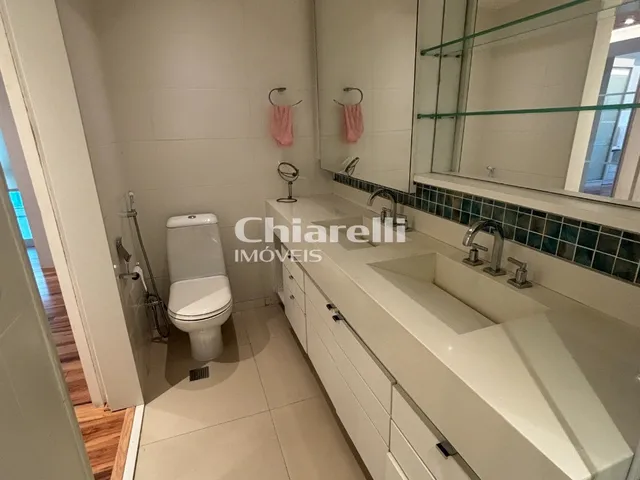 Imagem 9: Imóvel de luxo em Icaraí: Apartamento de 4 quartos, 4 suítes, 4 vagas e 290m² à