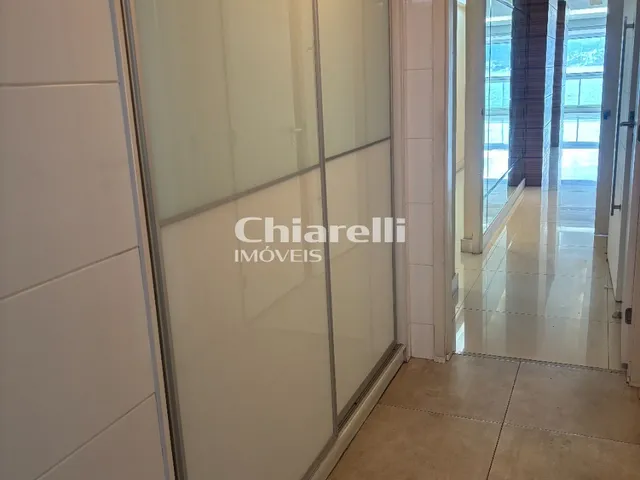 Imagem 15: Imóvel de luxo em Icaraí: Apartamento de 4 quartos, 4 suítes, 4 vagas e 290m² à