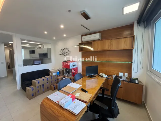 Imagem: Sala com garagem em frente ao CHN, com 43,95