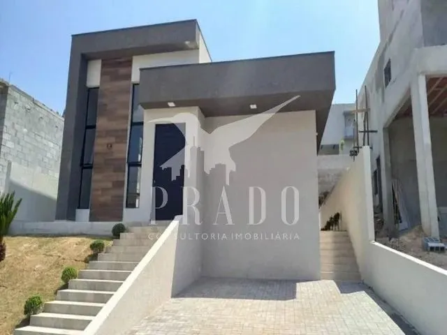 Imagem: A casa em condomínio possui 3 Dormitórios, 3 Banheiros, 2