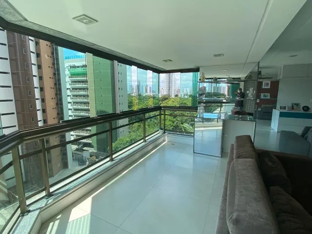 Imagem: O apartamento possui 4 Dormitórios, 4 Suítes, 1 Banheiro,