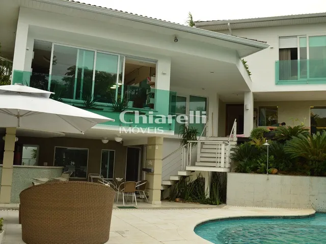 Imagem: Casa à venda em Piratininga, 5 quartos