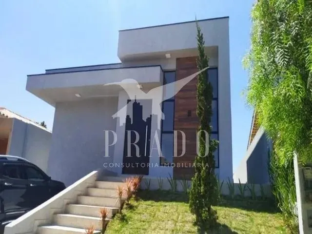 Imagem: A casa possui 3 Dormitórios, 3 Banheiros, 2 Vagas na