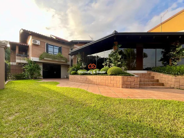 Imagem: Belíssima casa de esquina à venda em Campo