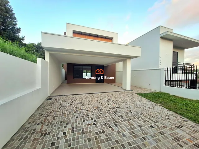 Imagem 2: Casa à Venda no Bairro Hamburgo Velho, em Novo Hamburgo - Com 1 Suíte master e 2