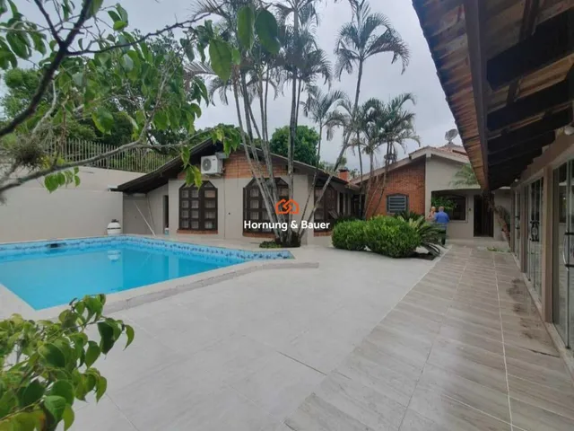 Imagem: Casa com piscina à venda em Novo Hamburgo