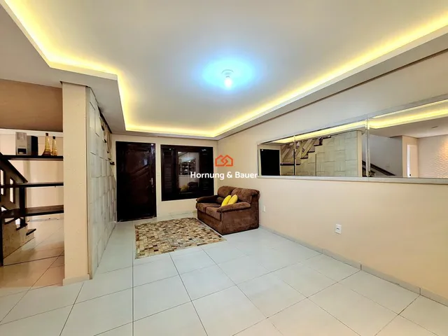 Imagem 12: Casa Semimobiliada à venda em Novo Hamburgo, bairro Petrópolis - Com Quiosque e Piscina!