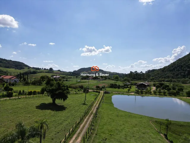 Imagem: Sítio Encantador com 4 Hectares de Área