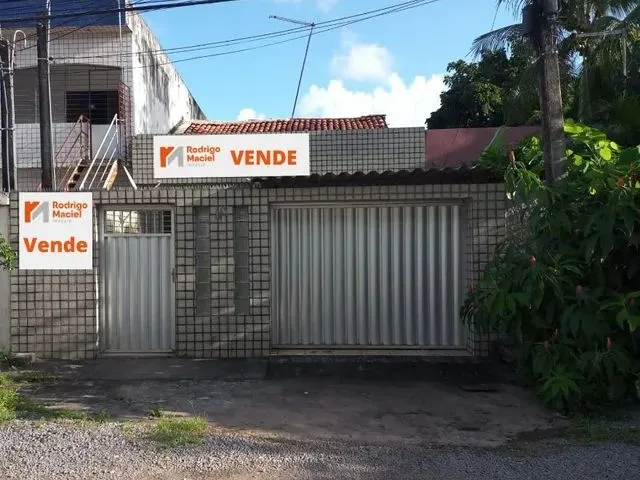 Imagem: Casa À Venda, 3 Quartos, 1 Suíte, 2 Vagas