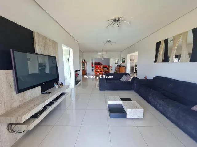 Imagem 10: Casa de Alto Padrão à Venda em Ivoti, no Bairro Cidade Nova - Com Suíte e Piscina!