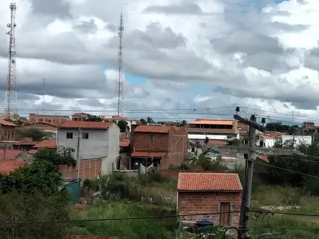 Imagem: Vende-Se Casa no Centro de Nova Fátima-Ba