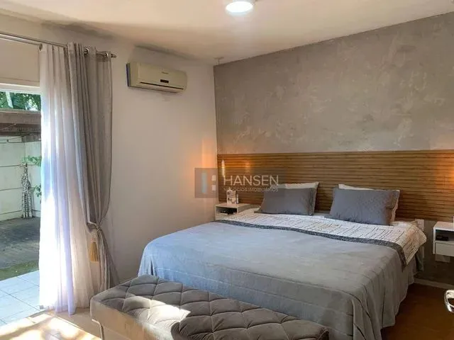 Imagem 16: Casa com 5 Dormitórios À Venda, 420 M² por R$ 1.980.000,00 - América - Joinville/Sc