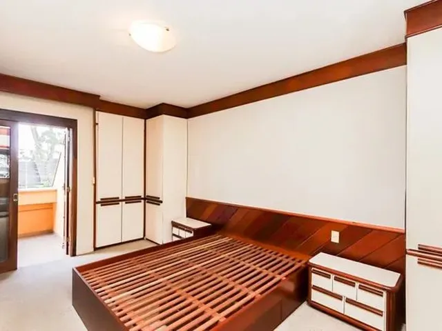 Imagem 12: Casa com 4 Dormitórios À Venda, 309 M² por R$ 1.380.000,00 - Bigorrilho - Curitiba/Pr