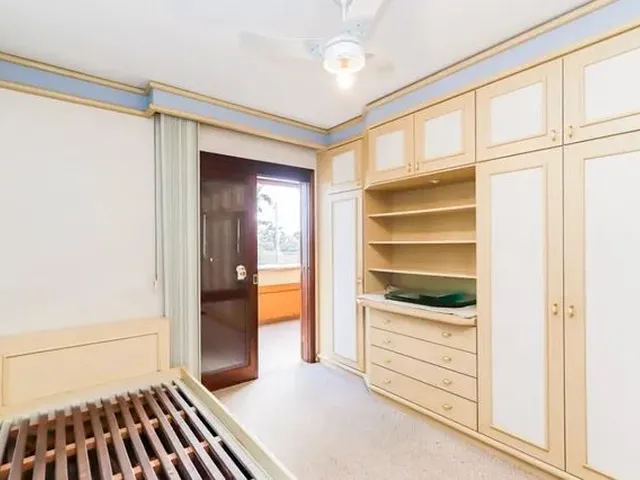 Imagem 2: Casa com 4 Dormitórios À Venda, 309 M² por R$ 1.380.000,00 - Bigorrilho - Curitiba/Pr