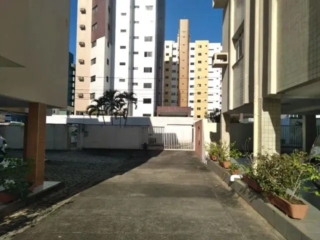 Imagem 16: Apartamento com 3 Dormitórios À Venda, 105 M² por R$ 230.000,00 - Tirol - Natal/Rn