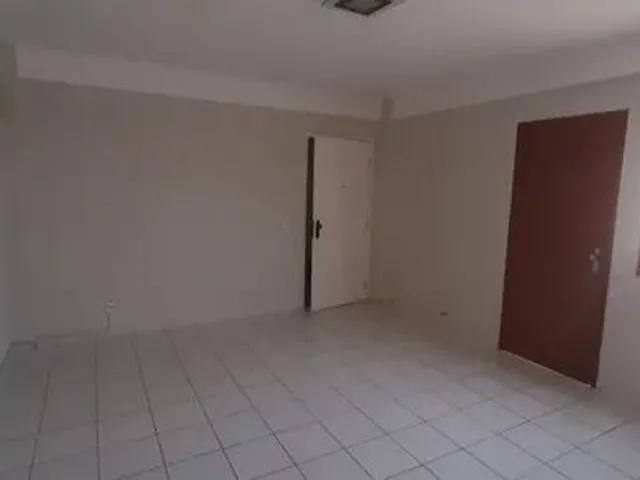 Imagem 5: Apartamento com 3 Dormitórios À Venda, 105 M² por R$ 230.000,00 - Tirol - Natal/Rn