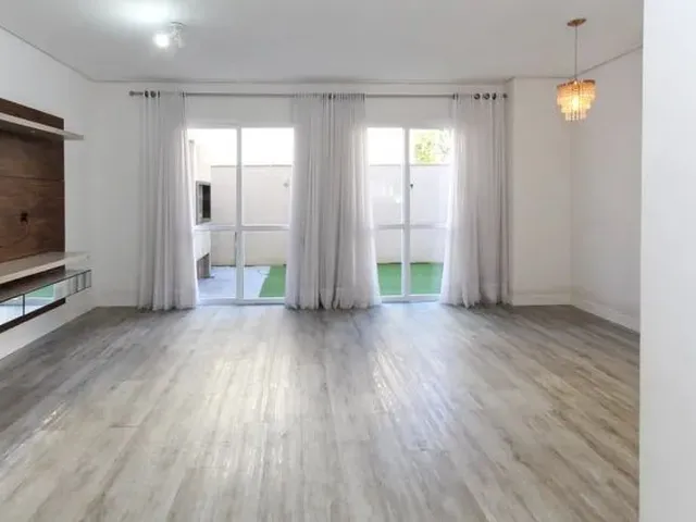 Imagem 9: Casa com 3 Quartos para Alugar no Bairro Centro com 180M²