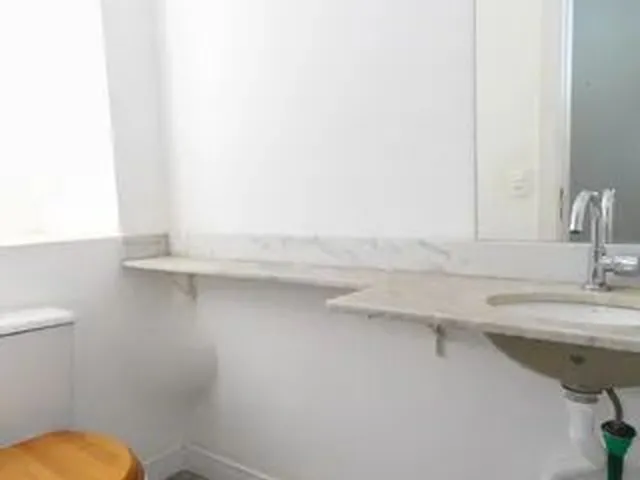 Imagem 7: Casa com 3 Quartos para Alugar no Bairro Centro com 180M²