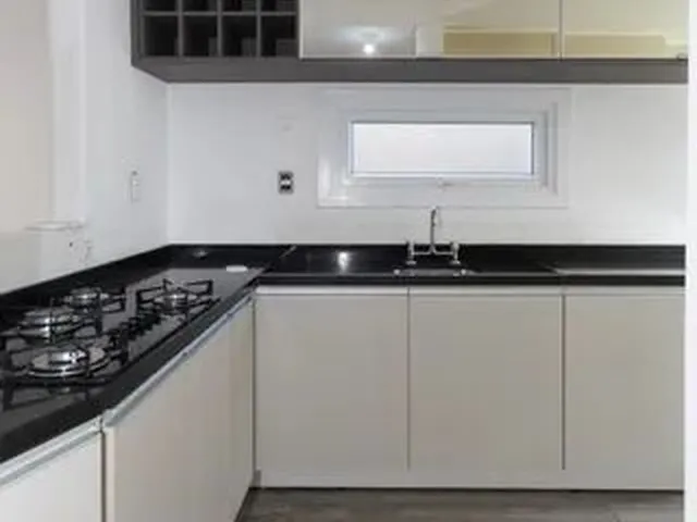 Imagem 6: Casa com 3 Quartos para Alugar no Bairro Centro com 180M²