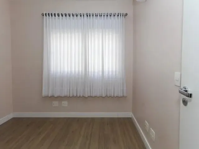Imagem 4: Casa com 3 Quartos para Alugar no Bairro Centro com 180M²