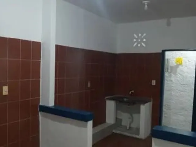 Imagem 2: Alugo Casa com 02 Quartos no Centro