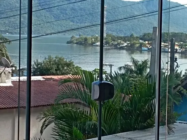 Imagem: Alugo Ap Perto Praia Mole