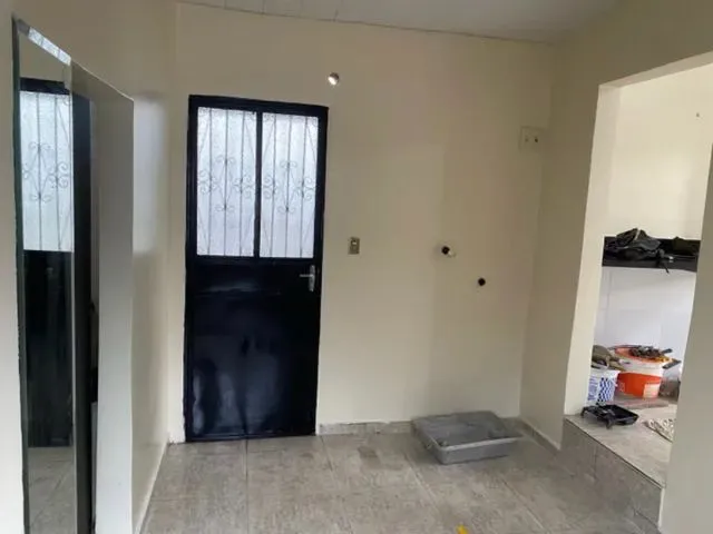 Imagem 7: Não Paga Luz, Água. Casa Pequena de 1 Quarto. com Split. Pertinho da Sede do Governo