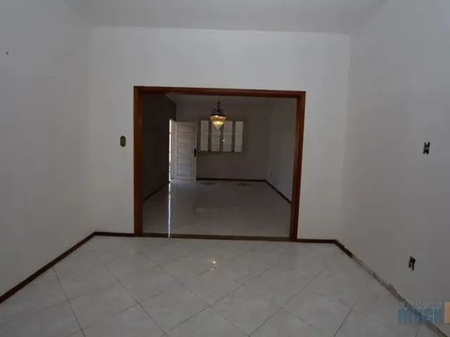 Imagem 9: Casa com 5 Quartos para Alugar no Bairro Centro com 420M²