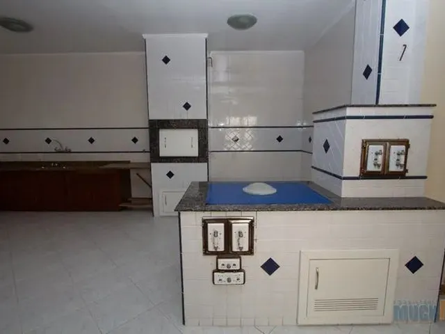 Imagem 3: Casa com 5 Quartos para Alugar no Bairro Centro com 420M²